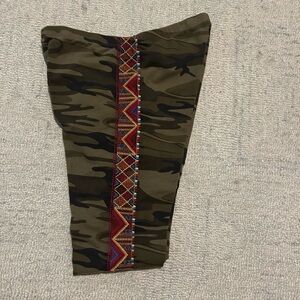 Johnny Was Camouflage leggings with Colorful Embroidery. Size M